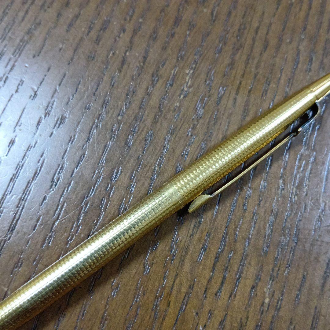 Caran d'Ache ボールペン
