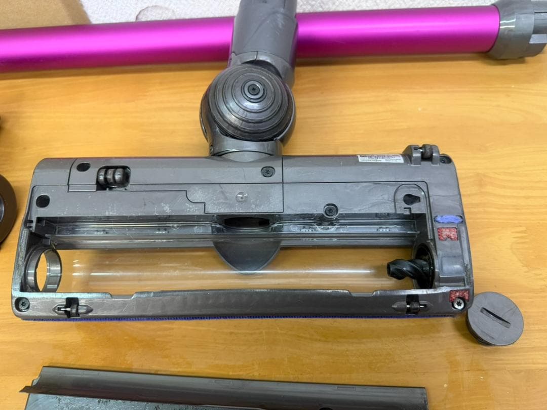 ダイソン V6 スティッククリーナー SV07 コードレス掃除機
