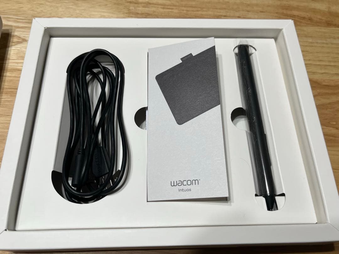 Wacom Intuos ペンタブレット フィルター付き