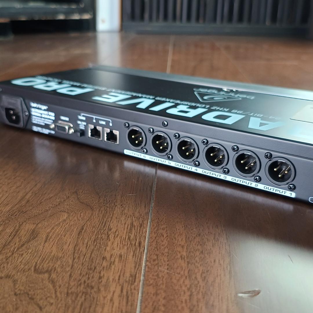 Behringer ULTRADRIVE PRO DCX2496 マルチアンプ用