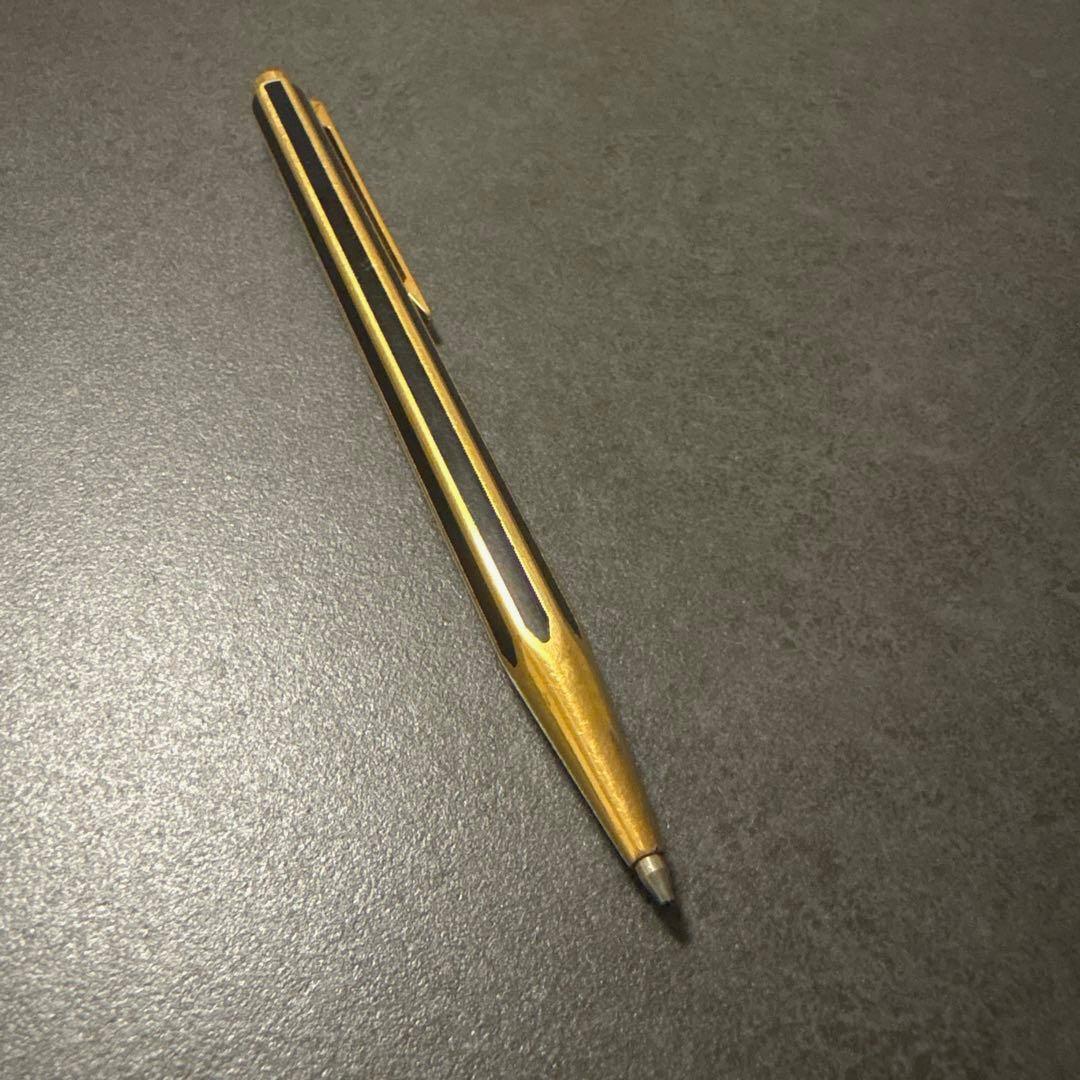 カランダッシュ ヘクサゴナル チャイニーズラッカー 黒ボールペン 1.0mm M