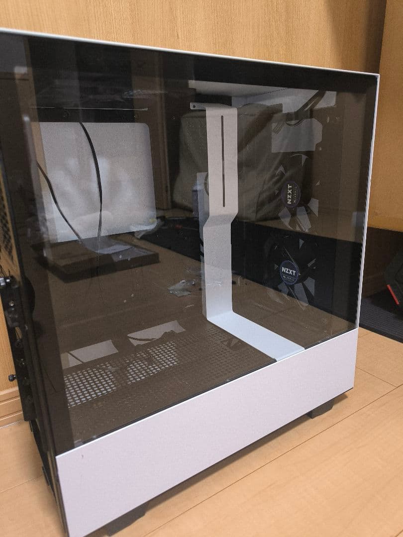 nzxt pcケース　H510 white