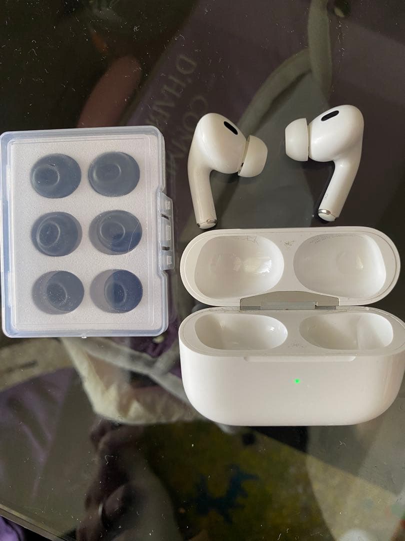 【美品】AirPods Pro2 本体 充電ケース イヤーチップ付き　箱無し