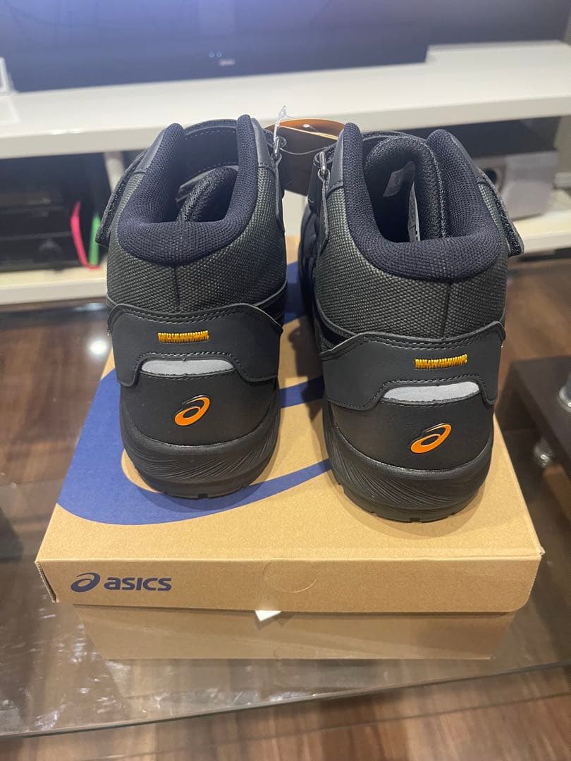 限定色　26.5センチ　新品　asics WINJOB CP216 TOUGH