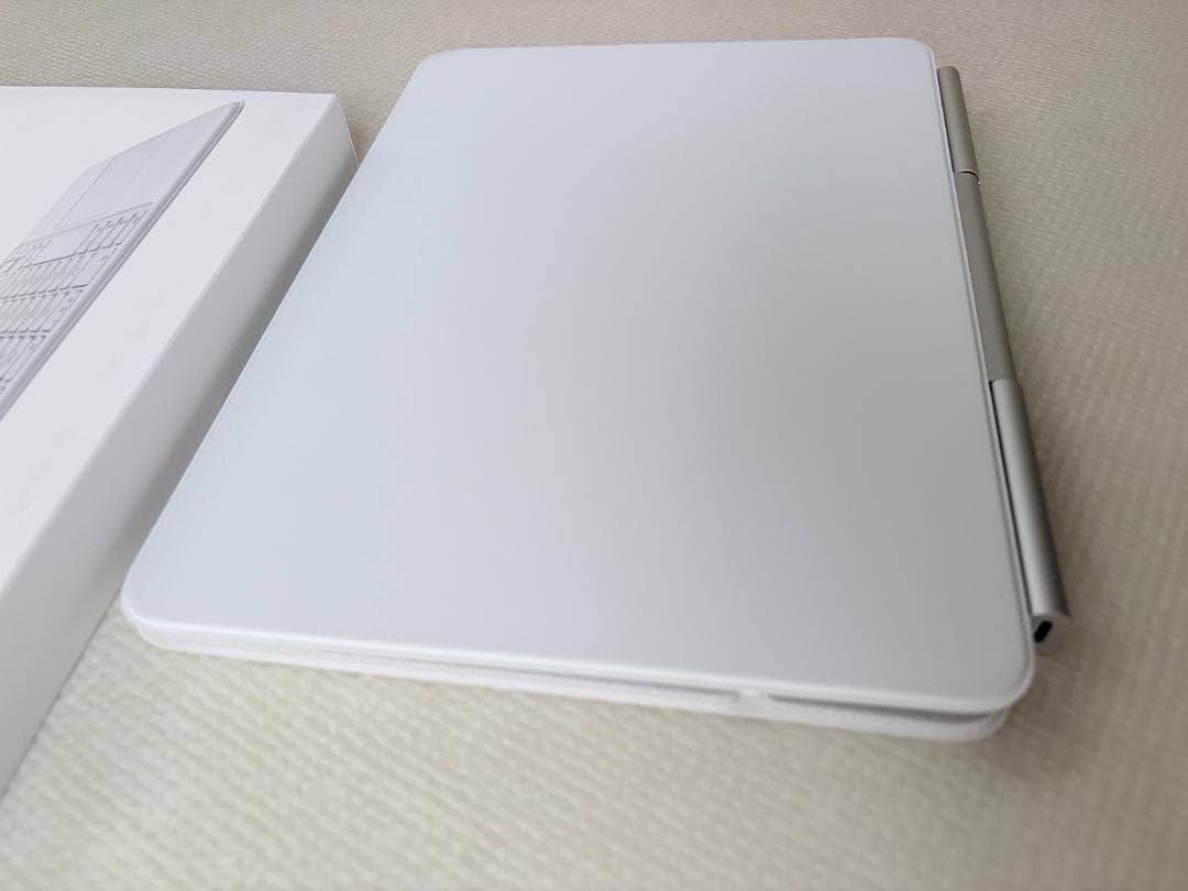 極美品11インチiPad Air Magic Keyboard MDFV4J/A