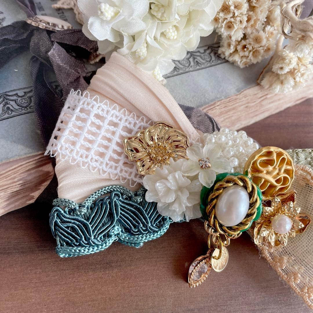 no.158 再販♡グリーン×ホワイトのヘアクリップ✩.*˚