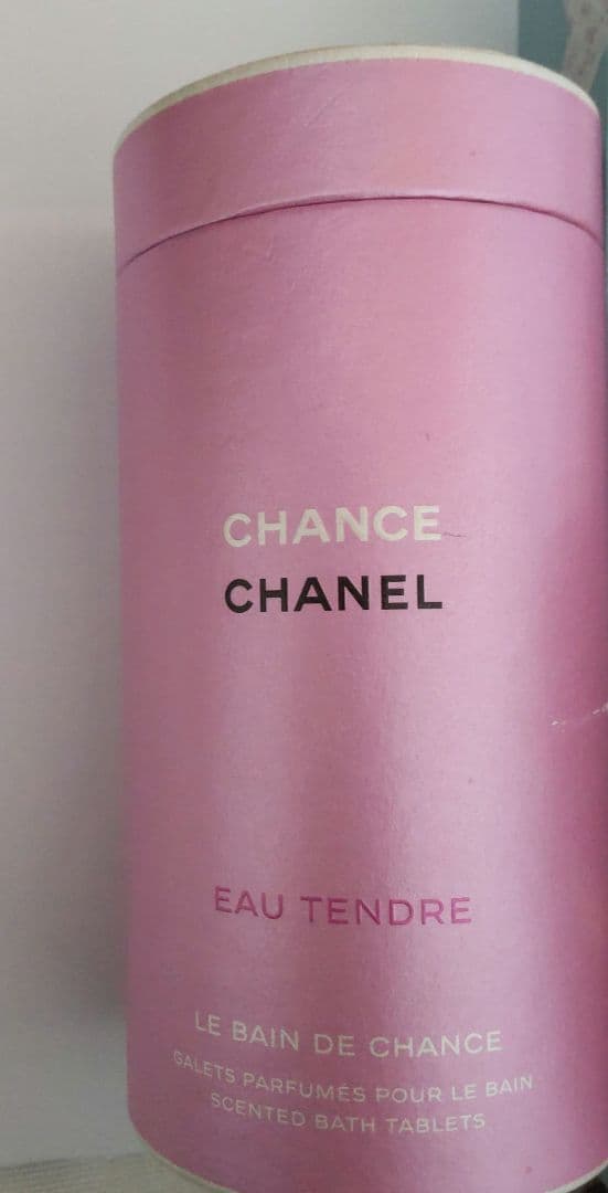 箱付きCHANEL チャンス オー タンドゥル バスタブレット