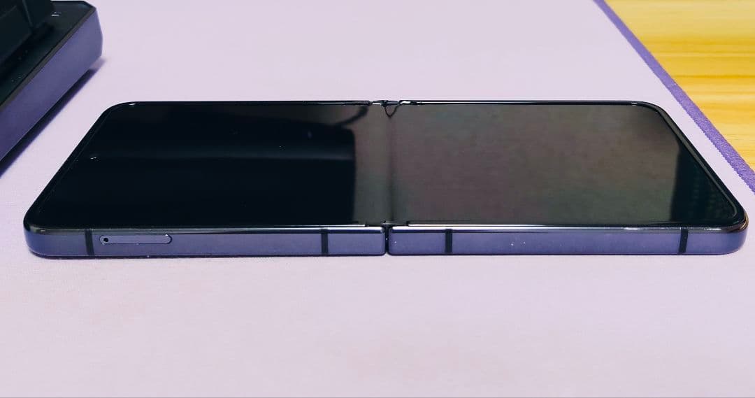 美品 GalaxyZFlip4 128GB グラファイトSIMフリー(ジャンク)