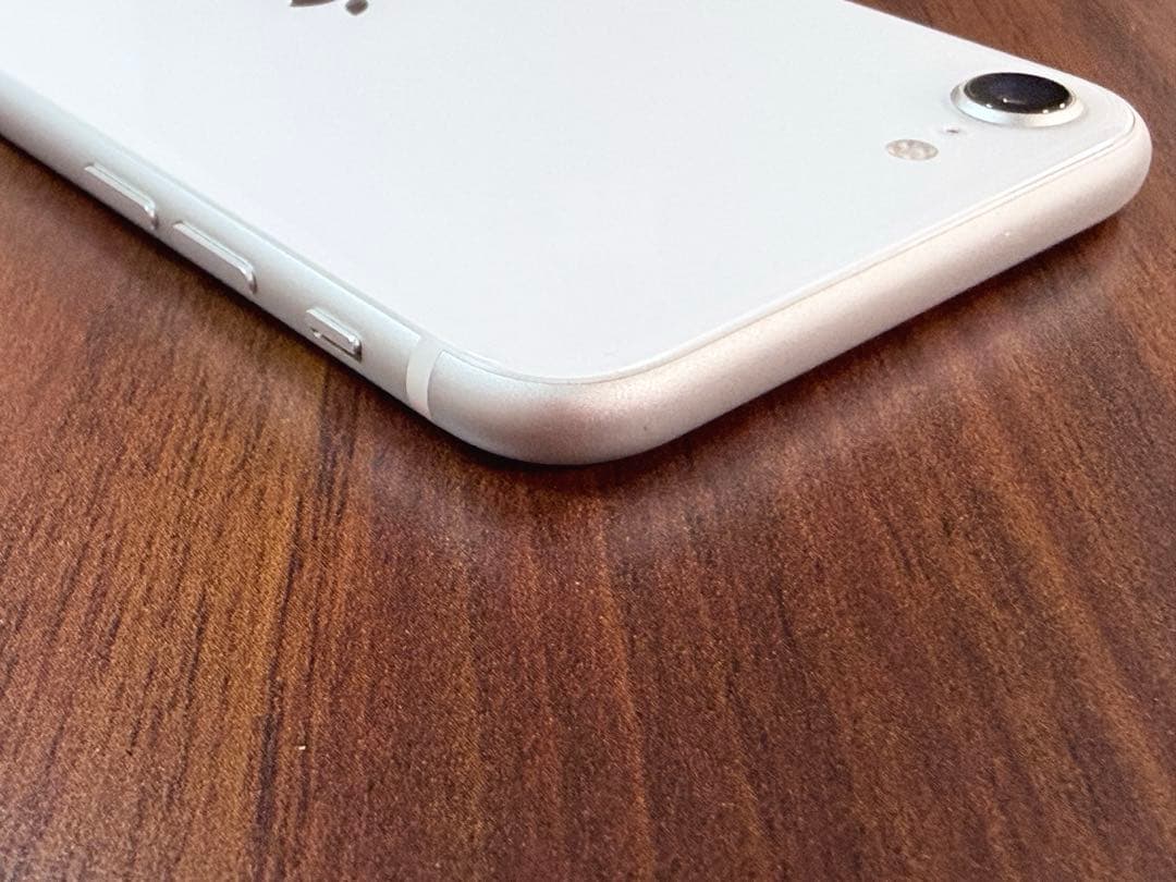 iPhoneSE2 128GB ホワイト