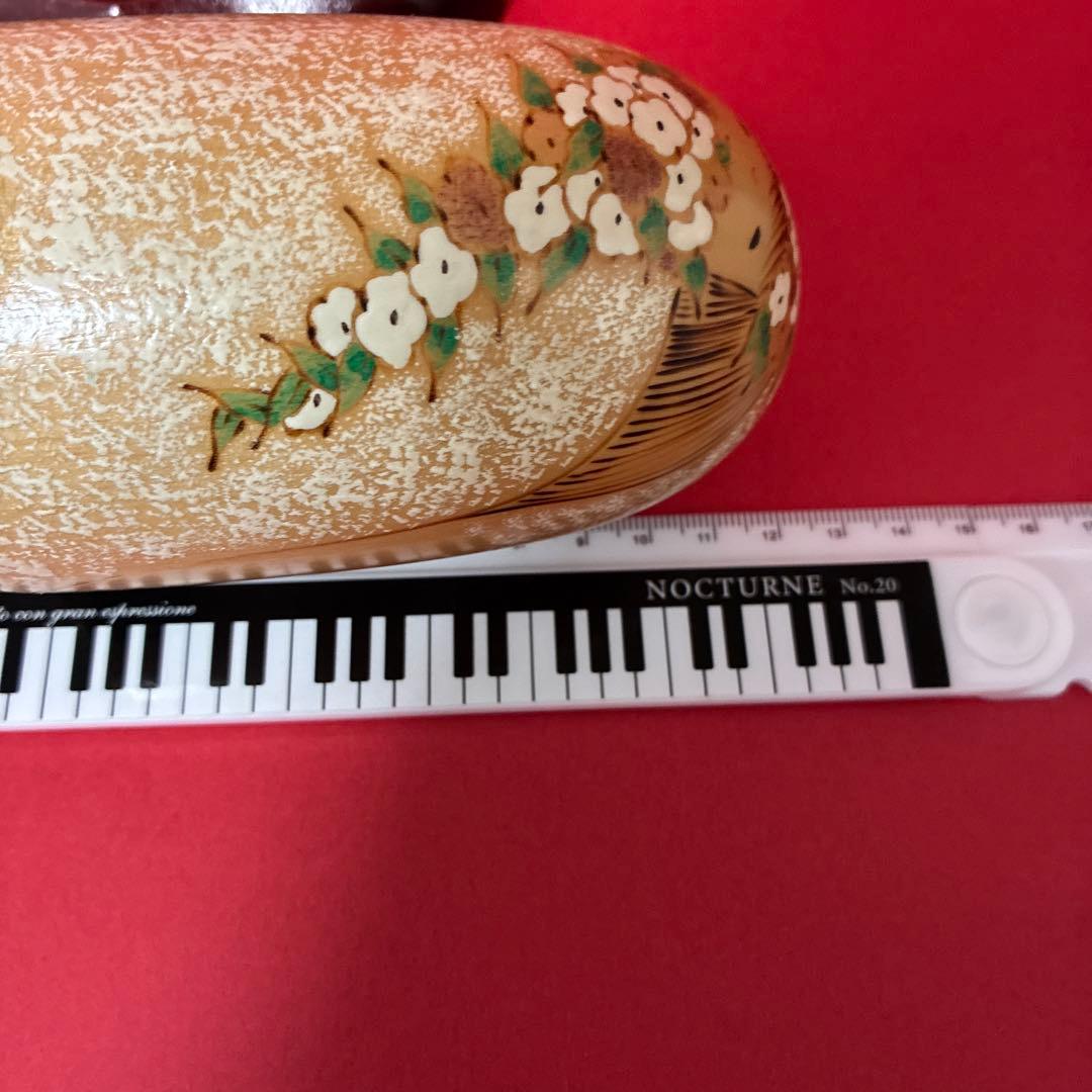 時代物　笑顔が幸せを呼ぶオルゴールの卯三郎こけし人形　置物　縁起物　創作モダン