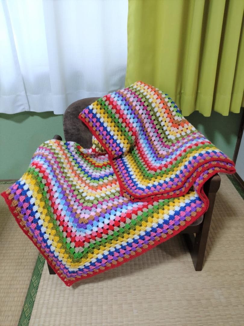 ハンドメイド マルチカバー グラニースクエア ブランケット 大判 かぎ針編み1