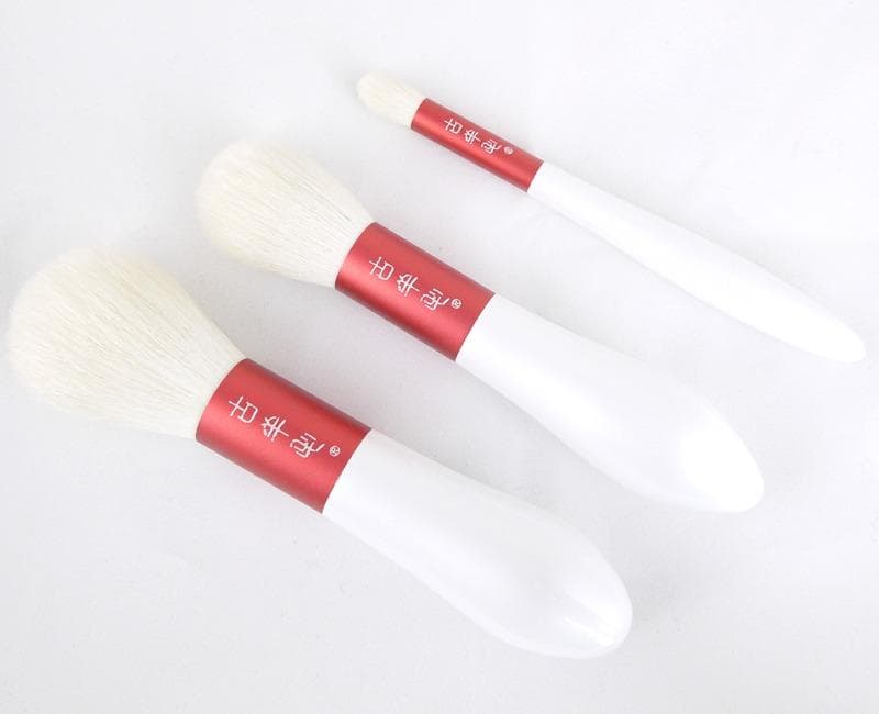 《新品未使用》古羊毛 KOYOMO フェイスブラシ 高級 山羊毛