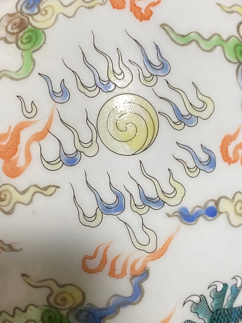 清朝　中國個美術ドラゴン模様の陶磁器花瓶　骨董品