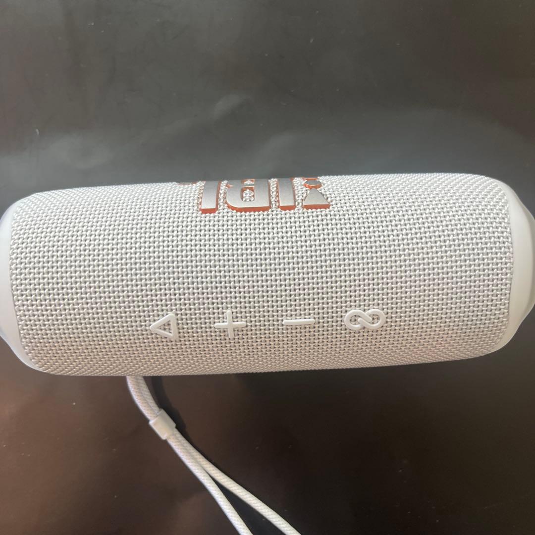 JBL FLIP6 ホワイト ワイヤレススピーカー