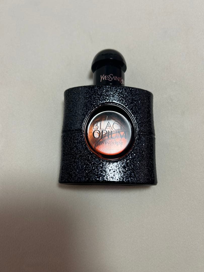 Yves Saint Laurent ブラックオピウム 30ml 香水