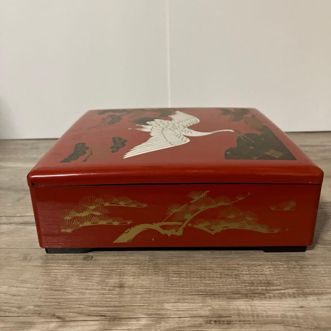 D-4 【訳あり】朱塗り 一段重 重箱 鶴 蒔絵 漆器 縁起物 お正月 お祝い