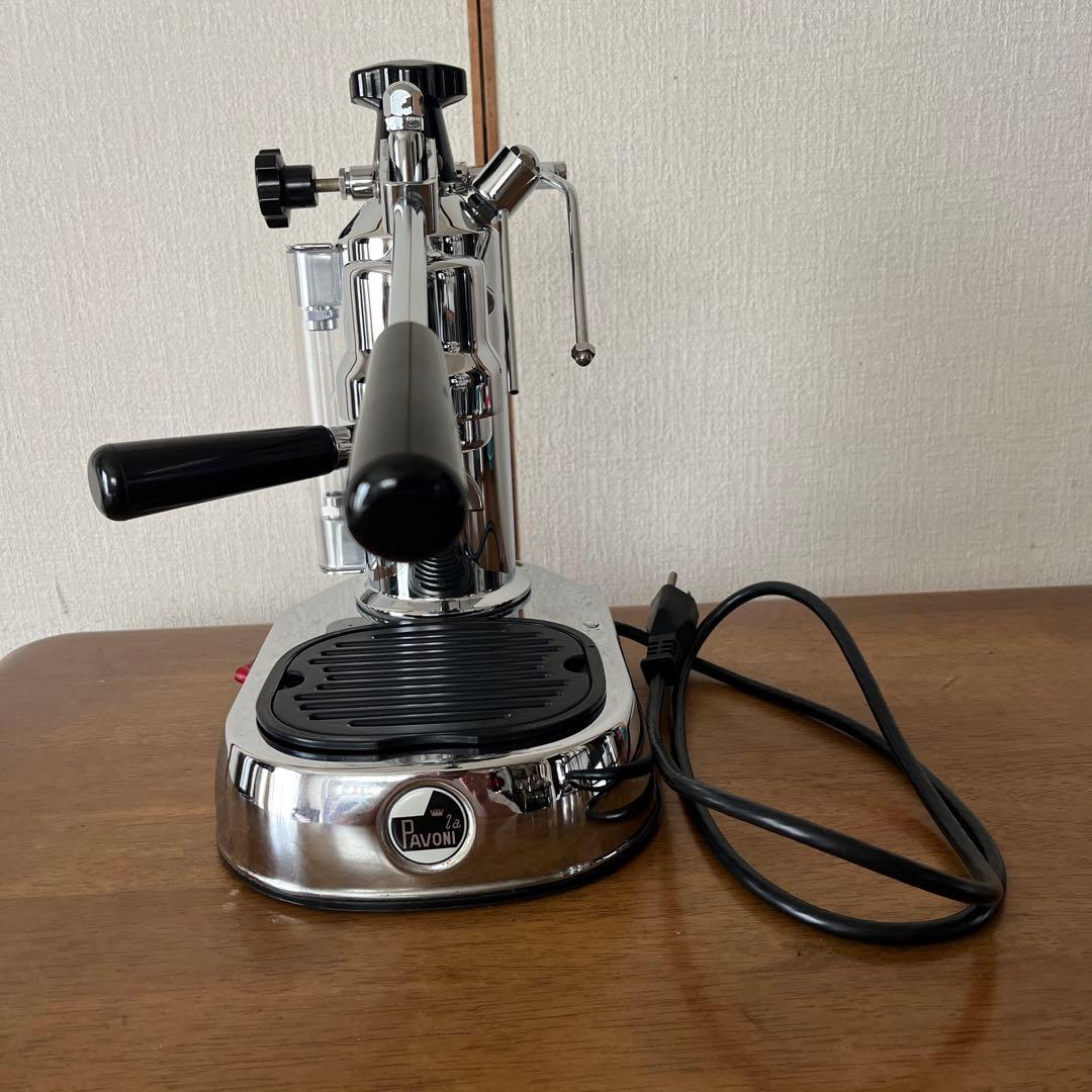 La pavoni Europiccolaとタンパーなどを含めたセット品