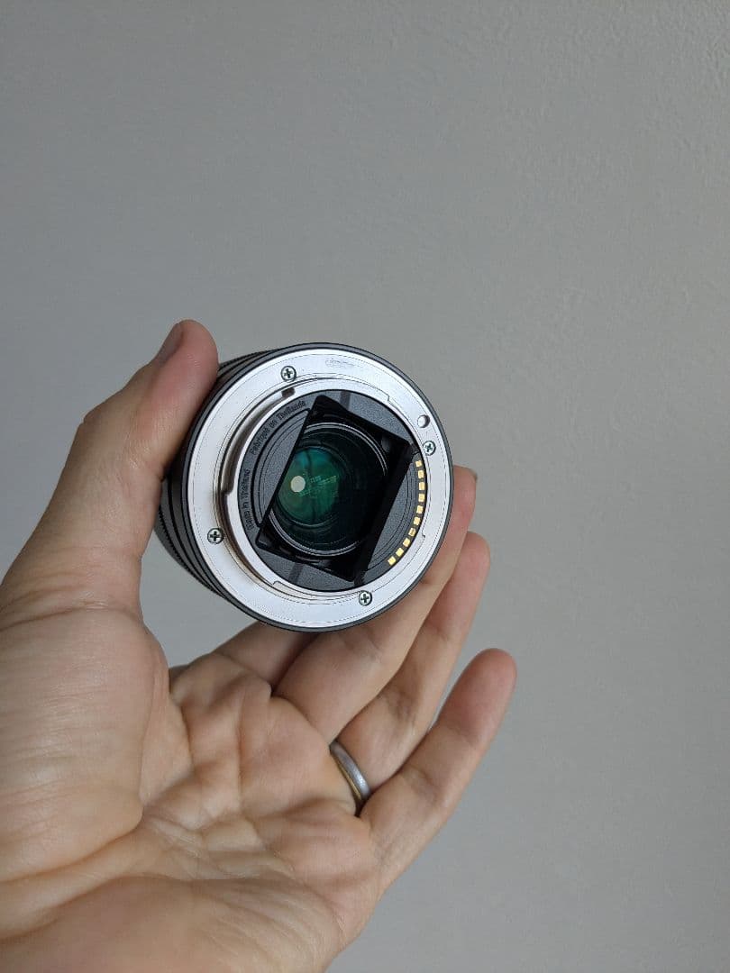 SONY FE 28mm F2 単焦点レンズ