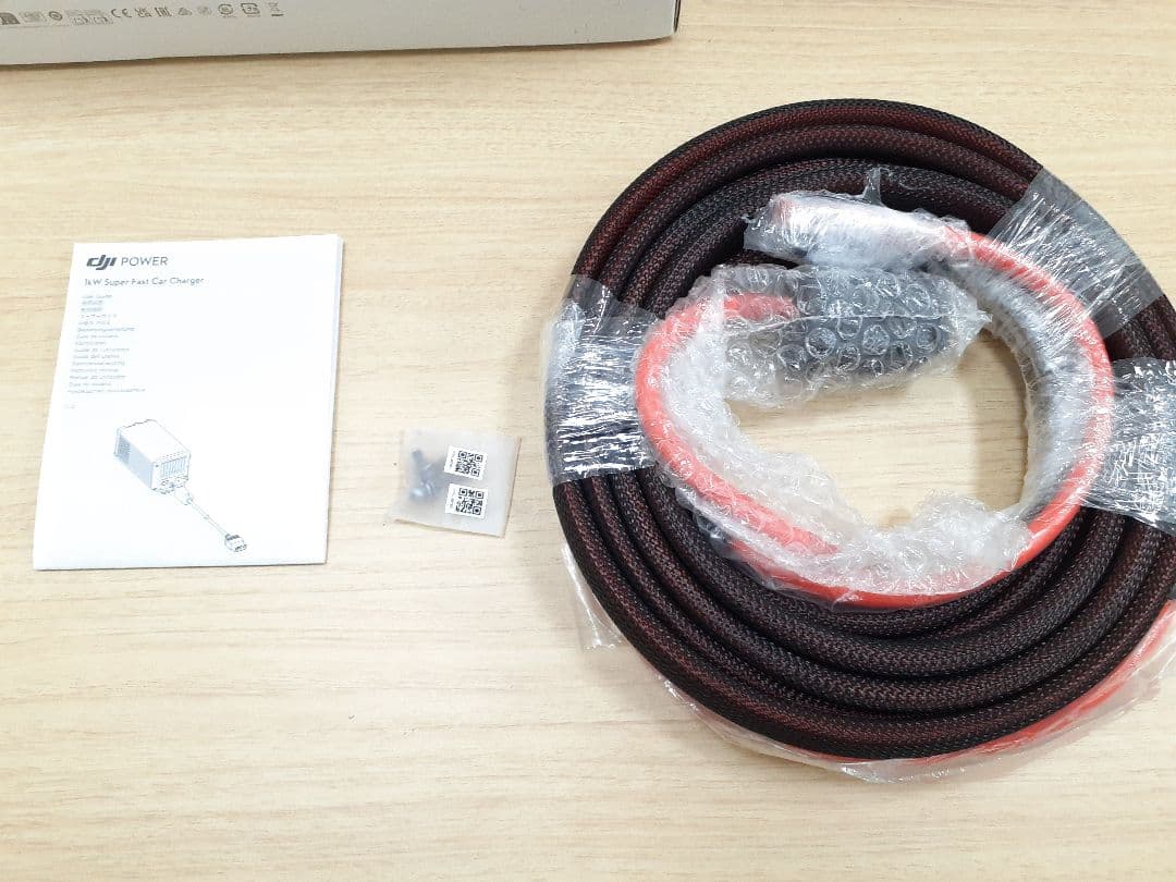 DJI 1kW Super Fast Car Charger 新品未使用