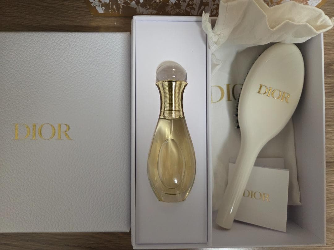 Dior ヘアブラシ＋ヘアミスト＋紙袋付【新品、未使用】
