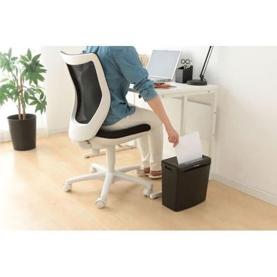 シュレッダー 電動 アイリスオーヤマ 家庭用 業務用 未使用 新品 ホッチキスB