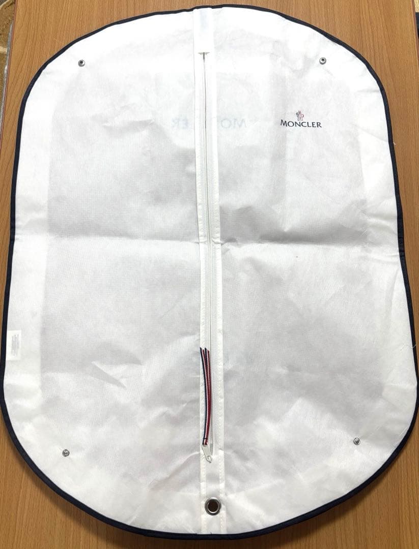 【shu】　MONCLER 　ショップ袋大3　ガーメントカバー