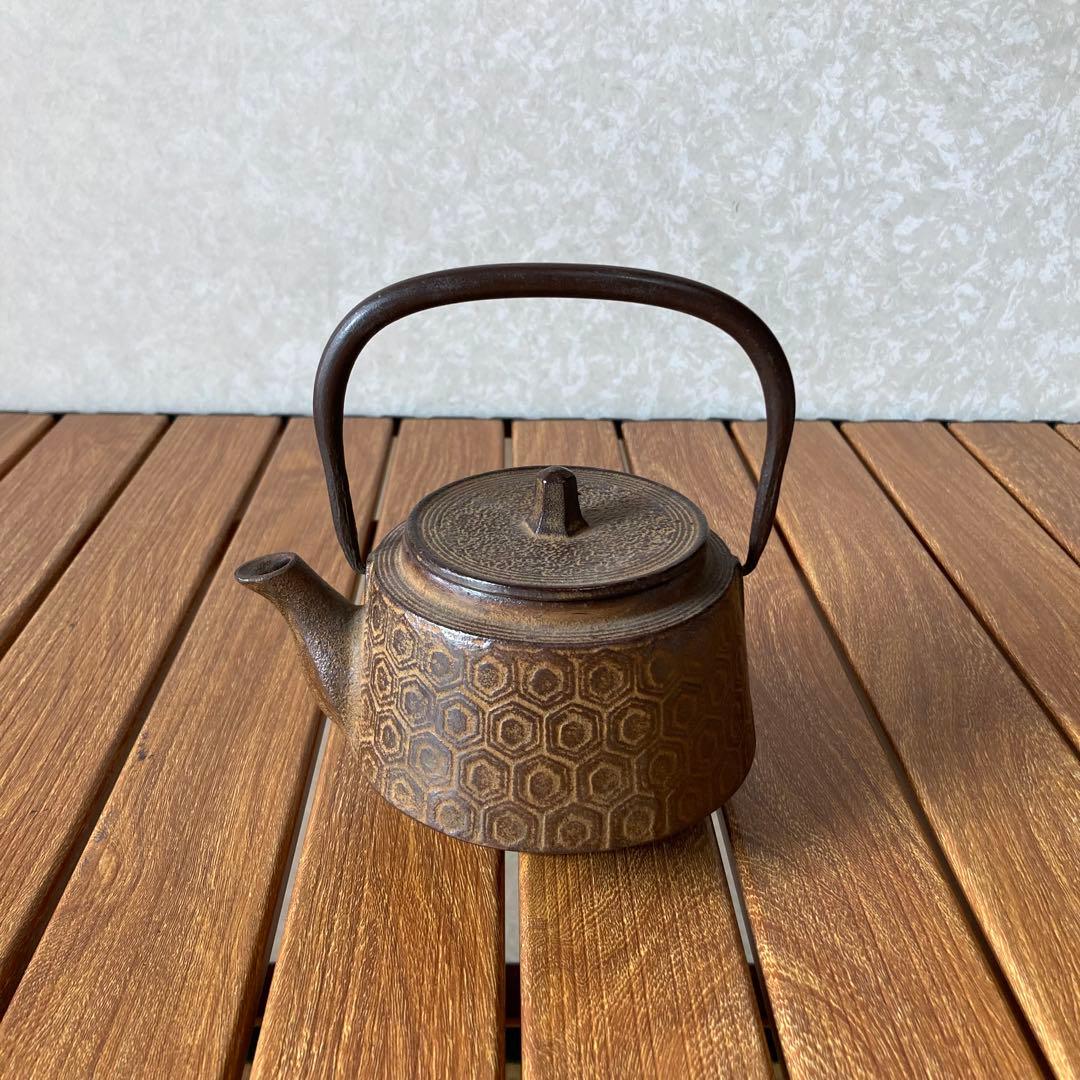 昭和レトロ みちのく鉄器 五進 二重亀甲紋 六角摘 鉄瓶 急須 ホーロー加工