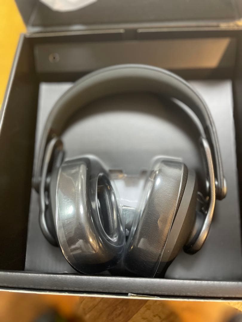 AKG K371 BT-Y3 ワイヤレス / 有線 モニター ヘッドホン