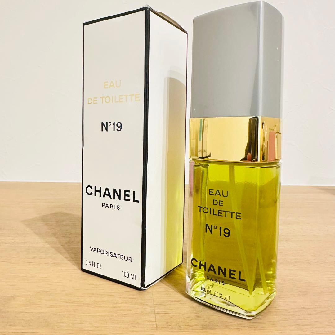 新品 CHANEL シャネル no.19 オードトワレ 香水 100ml