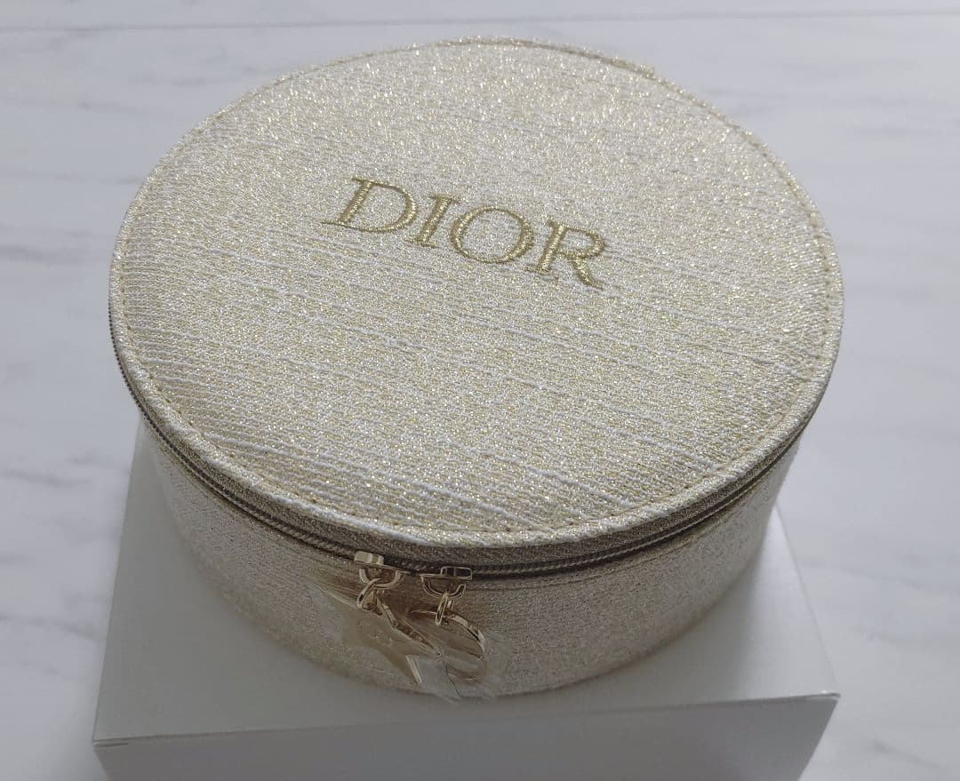 Dior ディオール　クリスマスコレクション2024　ケース　バニティ　セット