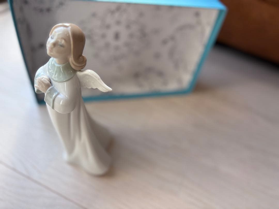 リヤドロ 天使 新品 人形 置物 LLADOR おしゃれ陶器製アンティーク