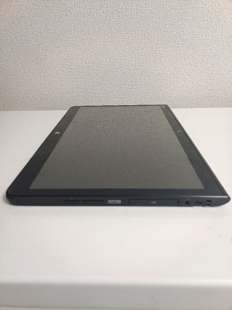 FUJITSU 13.3型タブレットPC Windows 11 Pro　（4）