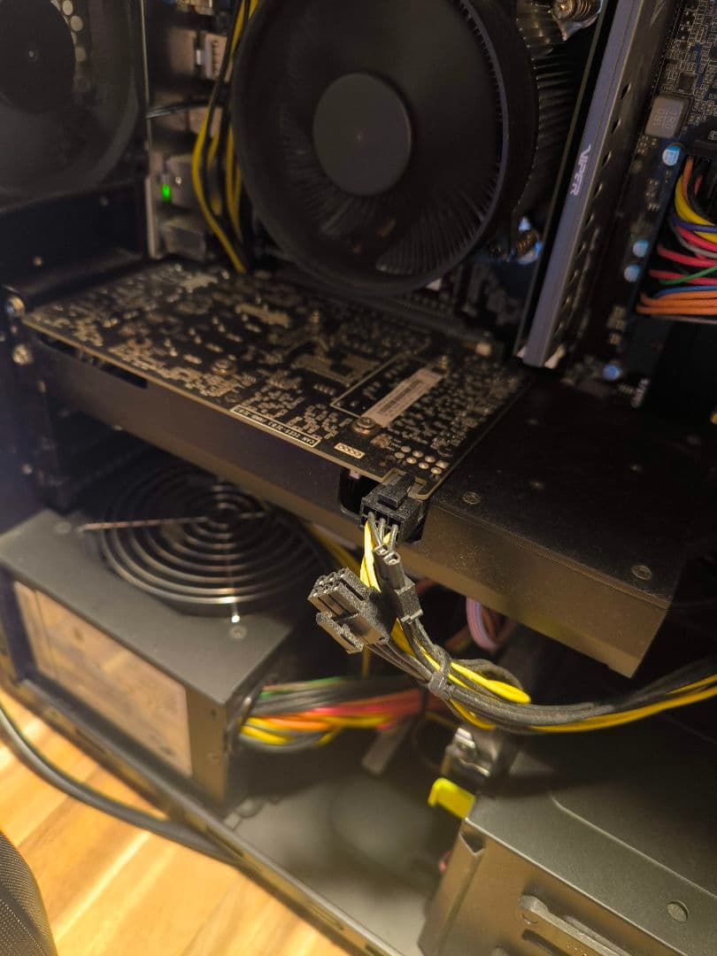 y*C様 GTX 1060 グラフィックボード　動作確認済　送料込み