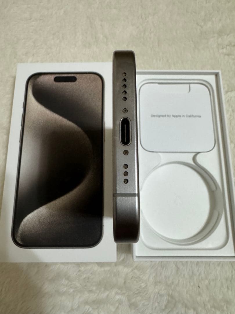 【ジャンク品】iPhone 15 Pro 256GB 背面ひび割れあり