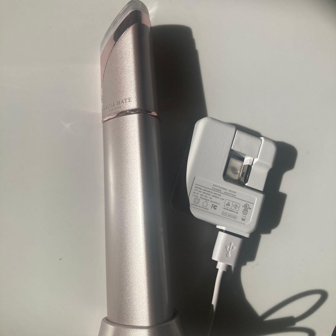 美顔器アクシージア メイト フォーアイズ