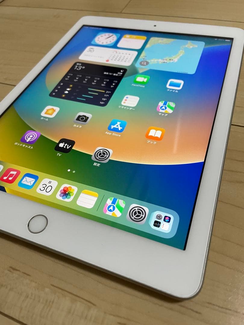 iPad 第5世代 (9.7インチ) 32GB WiFiモデル