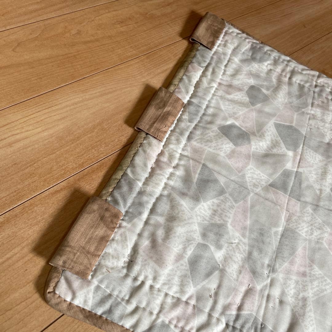 パッチワーク　ハンドメイド　タペストリー　花柄