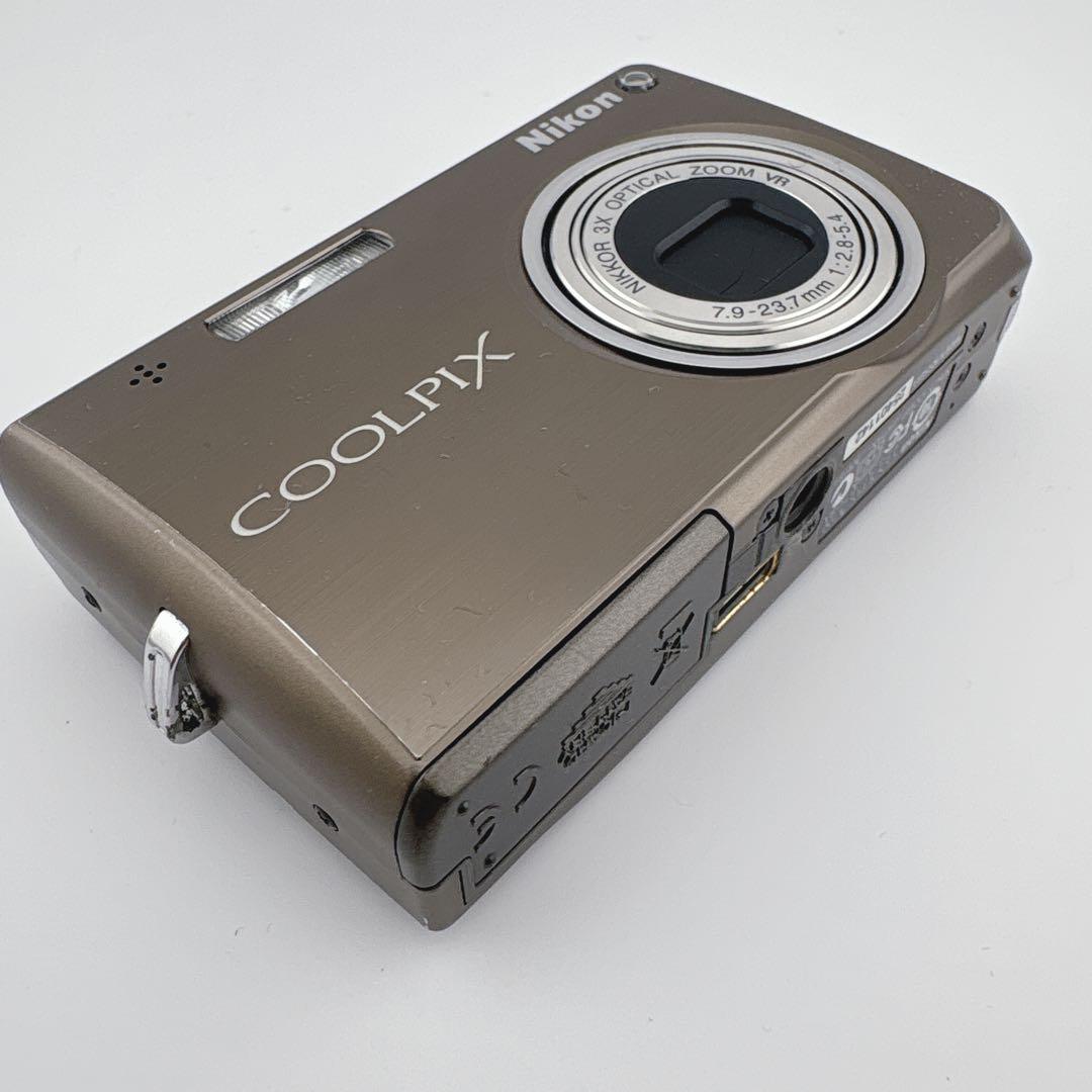 【美品】動作品 COOLPIX S700 純正バッテリー 箱付き デジカメ