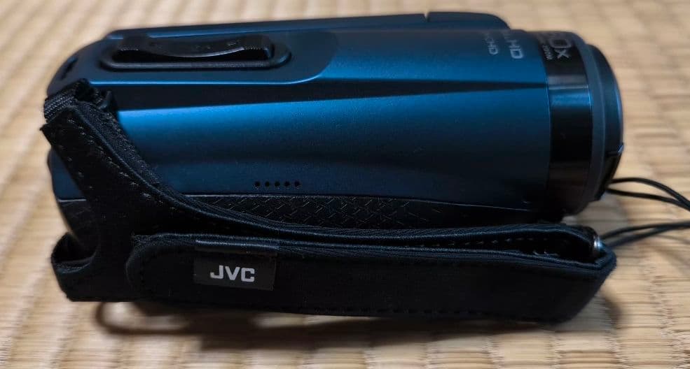 JVC Everio R GZ-R480　美品　防水ビデオカメラ　本体とポーチ