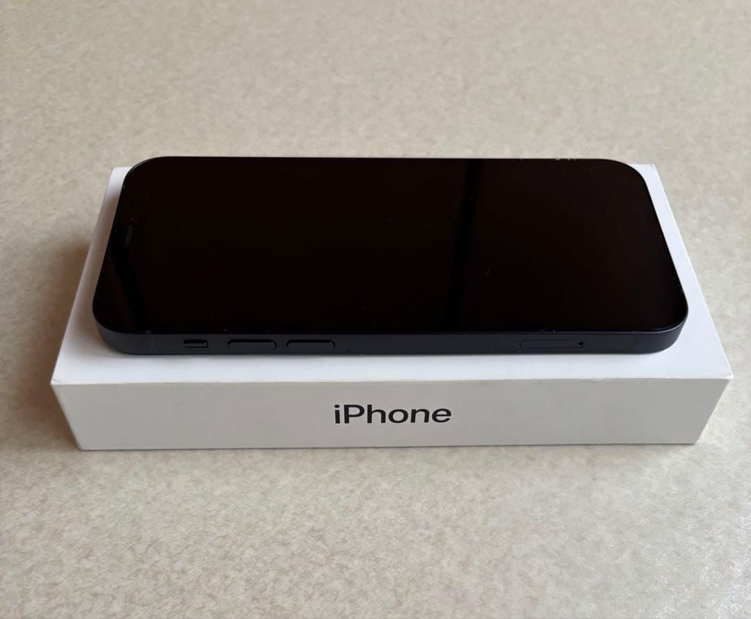 iPhone12 64GB ブラック　バッテリー容量95% SIMフリー