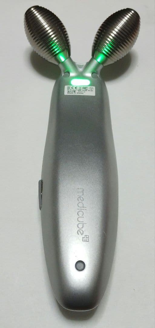 MEDICUBE（メディキューブ） / AGE-R EMS美顔器　即日発送