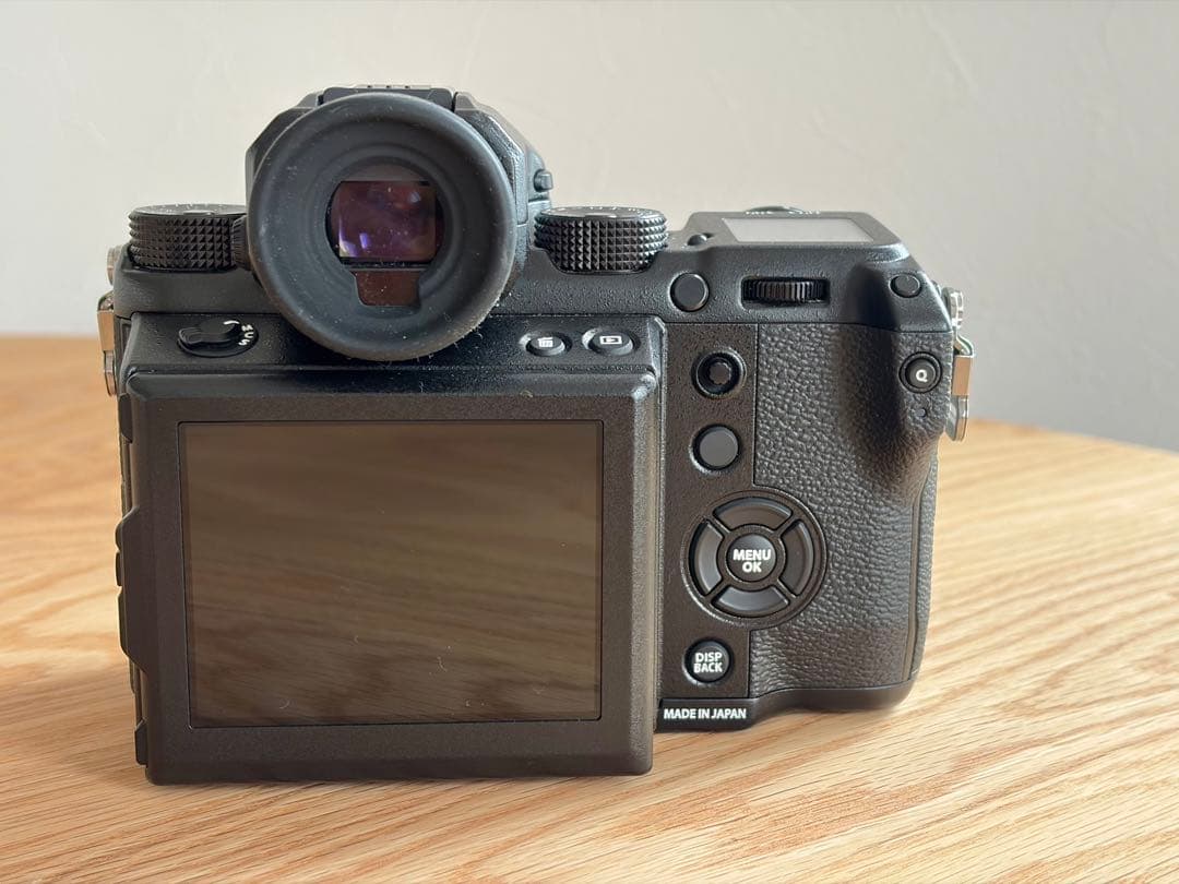 【美品】FUJIFILM GFX50S 中判ミラーレスカメラ