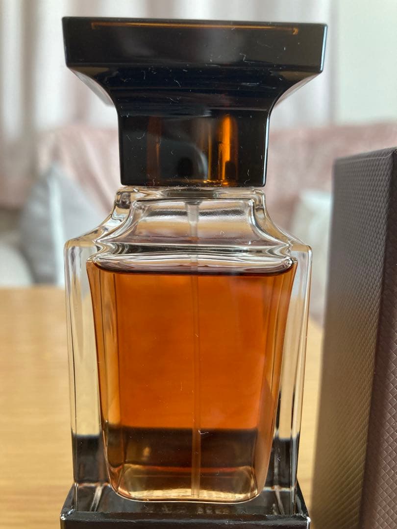 TOM FORD Ébène Fumé 50ml 香水