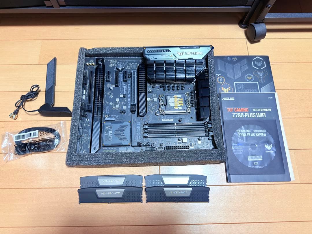 ASUS TUF GAMING Z790-PLUS WIFIメモリ64GBセット