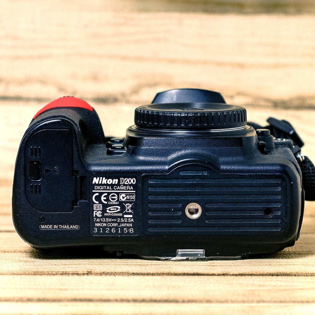 【中古】Nikon D200 本体＋他