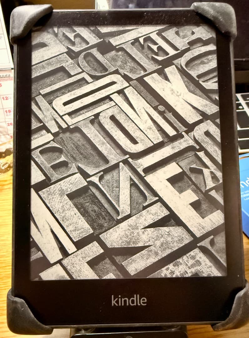 Kindle Paperwhite 第11世代 8GB 広告無し ＋プロテクター