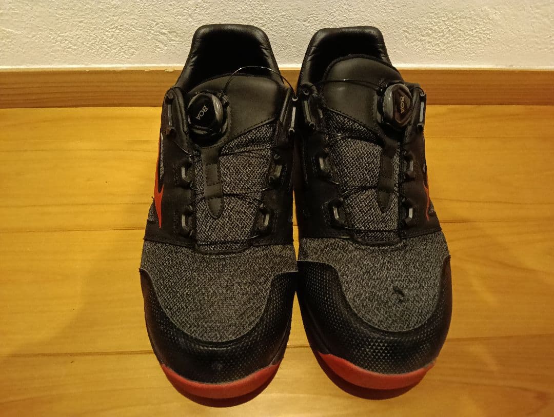 Mizuno BOAシステム安全靴 ブラック/レッド