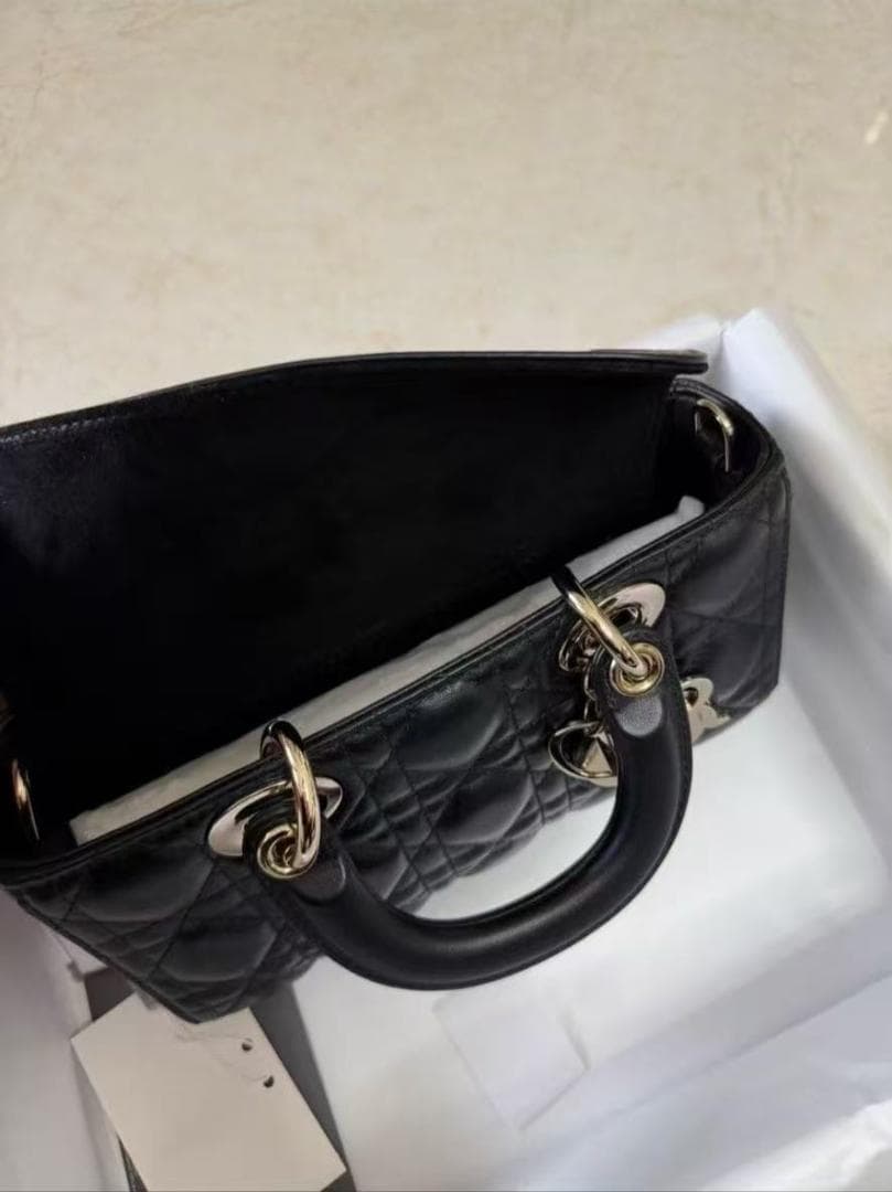 【美品】D.i.o.r~ ブラックレザー ショルダーバッグ~**！