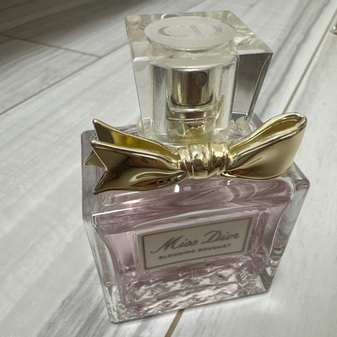 値段交渉受け付けます！Diorの香水（ブルーミングブーケ）50ml