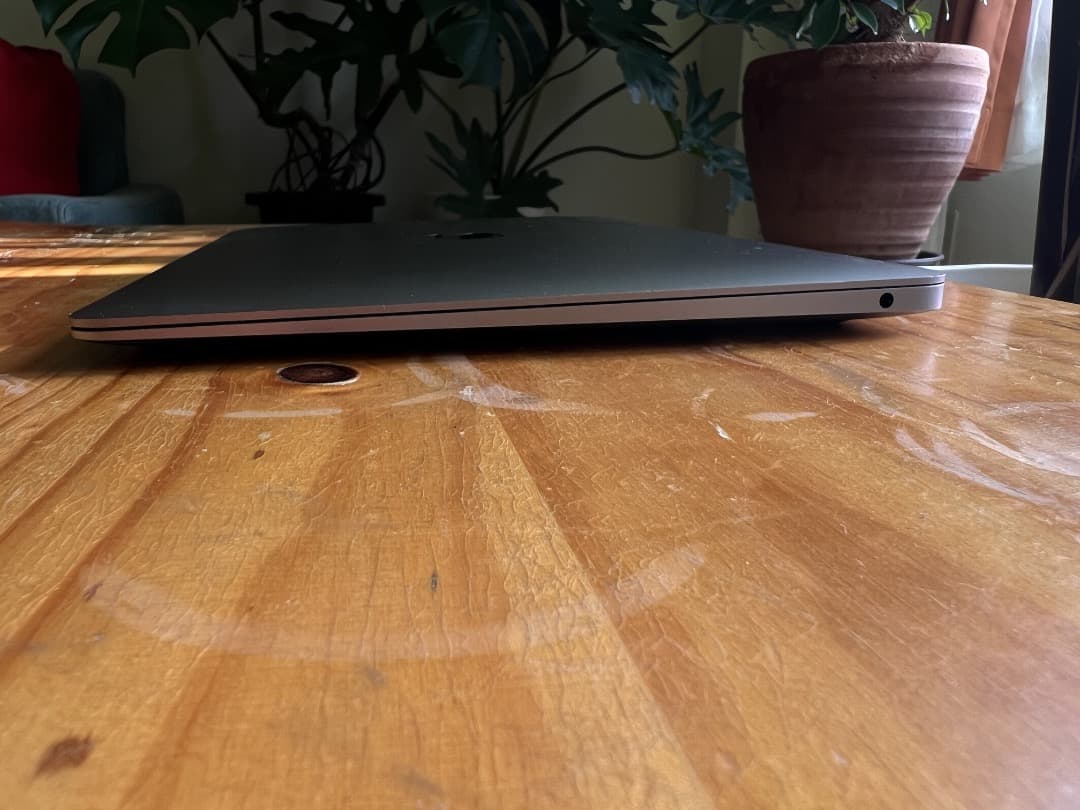 apple MacBook Air M1 上位モデル 512GB 8コアGPU